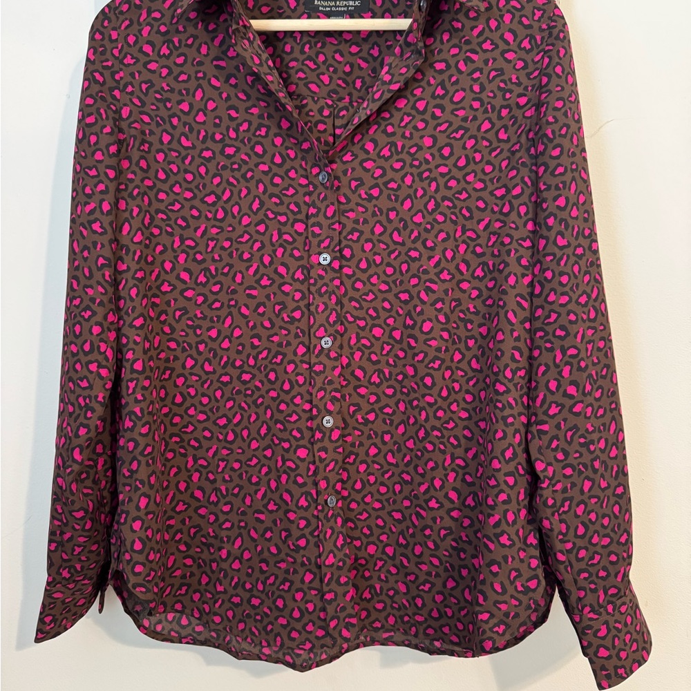 Women's Banana Republic Leopard Print Shirt pink and brown blouse